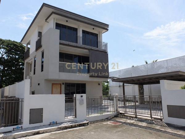 For Sale: AQ Arbor Suan Luang R.9 – Phattanakan | 3-Storey House, Largest Plot 97.1 Sq.w, Ready to Move In No.55-HH-69047