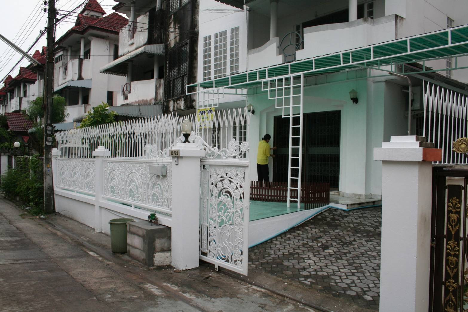 Semi-detached house for rent near Lotus On Nut 80, just 4 minutes.