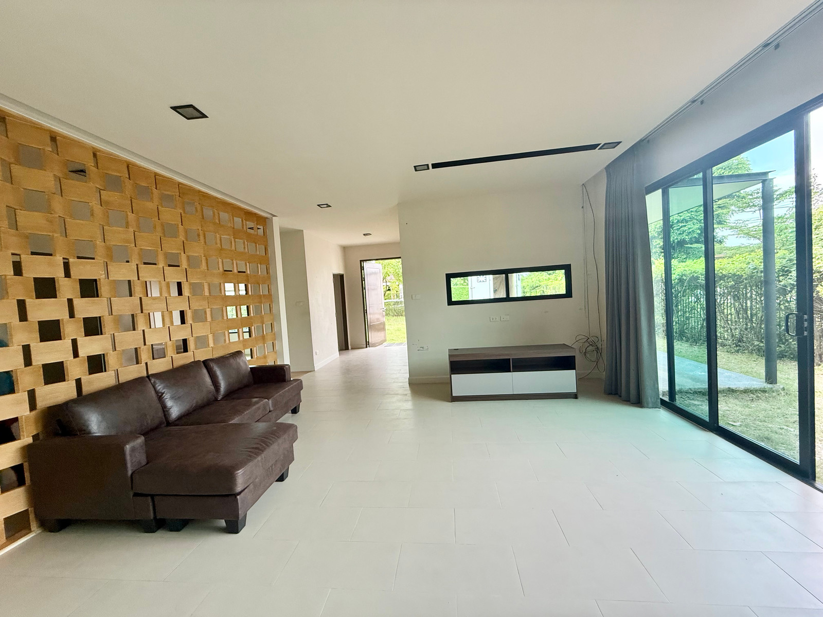 ปล่อยเช่าบ้านโครงการ 3ห้องนอน 2ห้องน้ำ พื้นที่กว้างชวาง เฟอร์นิเจอร์ครบ – รูปที่ 2