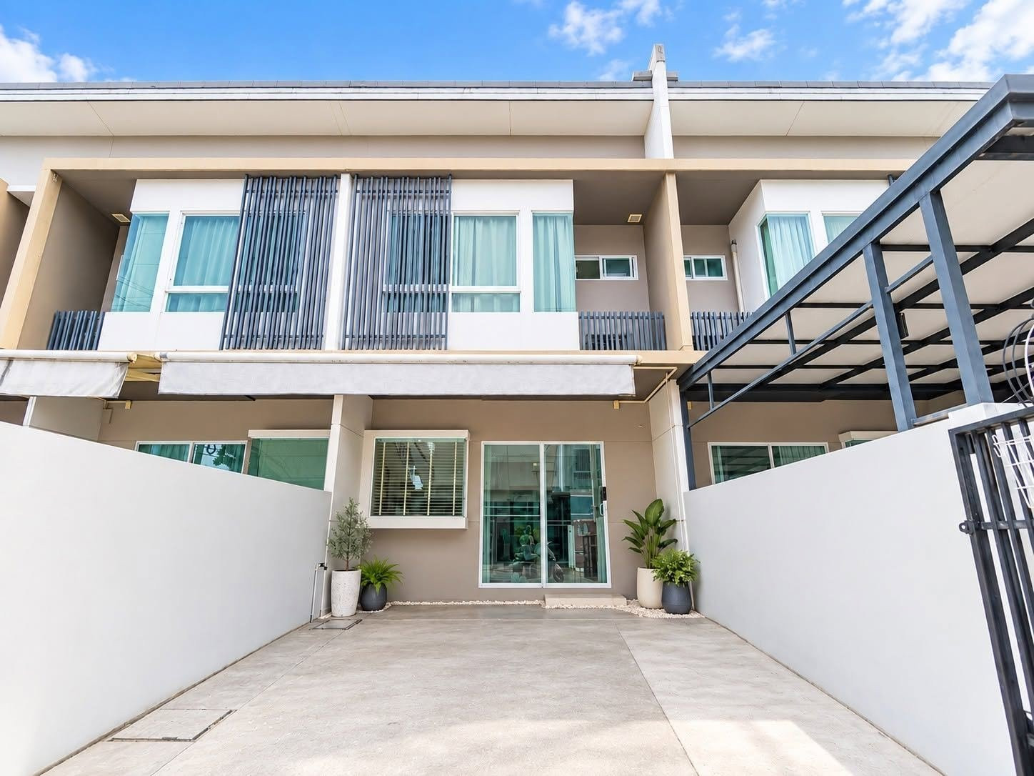 FOR SALE - อินดี้ ศรีนครินทร์ (Indy Srinakarin)📍 ซ. ศรีด่าน 22 FOR SALE - อินดี้ ศรีนครินทร์ (Indy Srinakarin)📍 ซ. ศรีด่าน 22