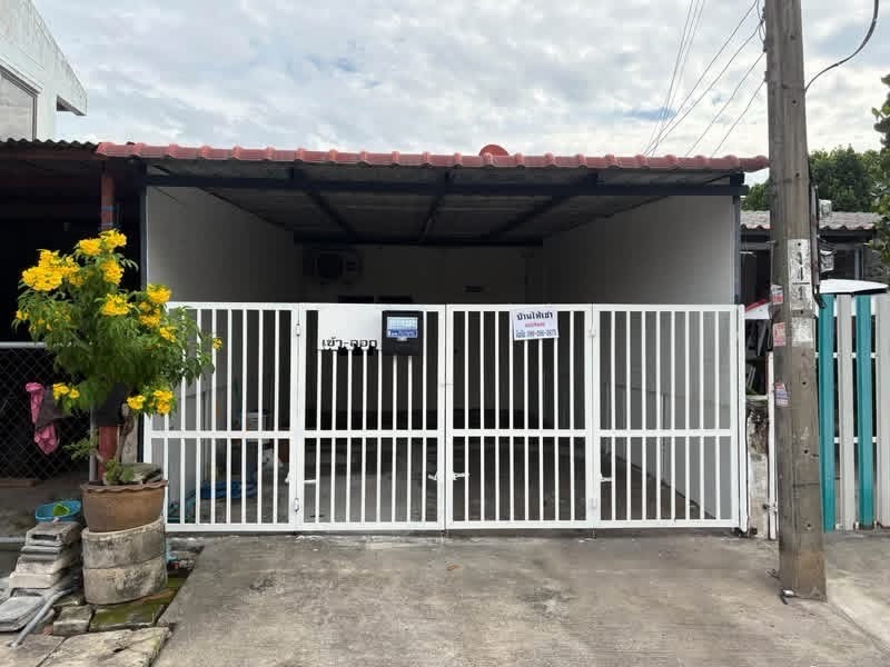 🌃For rent - Townhouse, red roof, Romklao Housing 24, price 6,500 baht, very cheap. 🌃For rent - Townhouse, red roof, Romklao Housing 24, price 6,500 baht, very cheap.