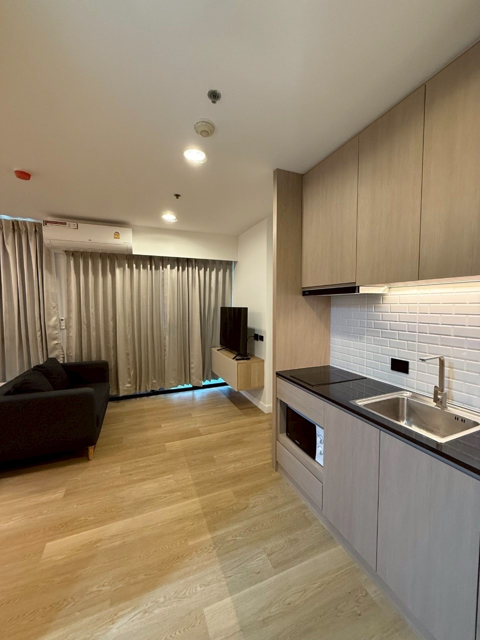 ✨ 1 bedroom | Sold with tenant Suitable for investment 📍 Ideo Ratchada-Huai Khwang ✨ 1 bedroom | Sold with tenant Suitable for investment 📍 Ideo Ratchada-Huai Khwang