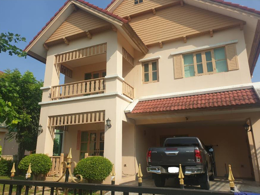 Single house for rent Wararom Village, Bang Bon 4, Soi 7, size 150 sq m., has complete air conditioning, just changed the air conditioner, newly painted the house, shady, quiet. Natural garden around the house Ready to move in immediately. Single house for rent Wararom Village, Bang Bon 4, Soi 7, size 150 sq m., has complete air conditioning, just changed the air conditioner, newly painted the house, shady, quiet. Natural garden around the house Ready to move in immediately.