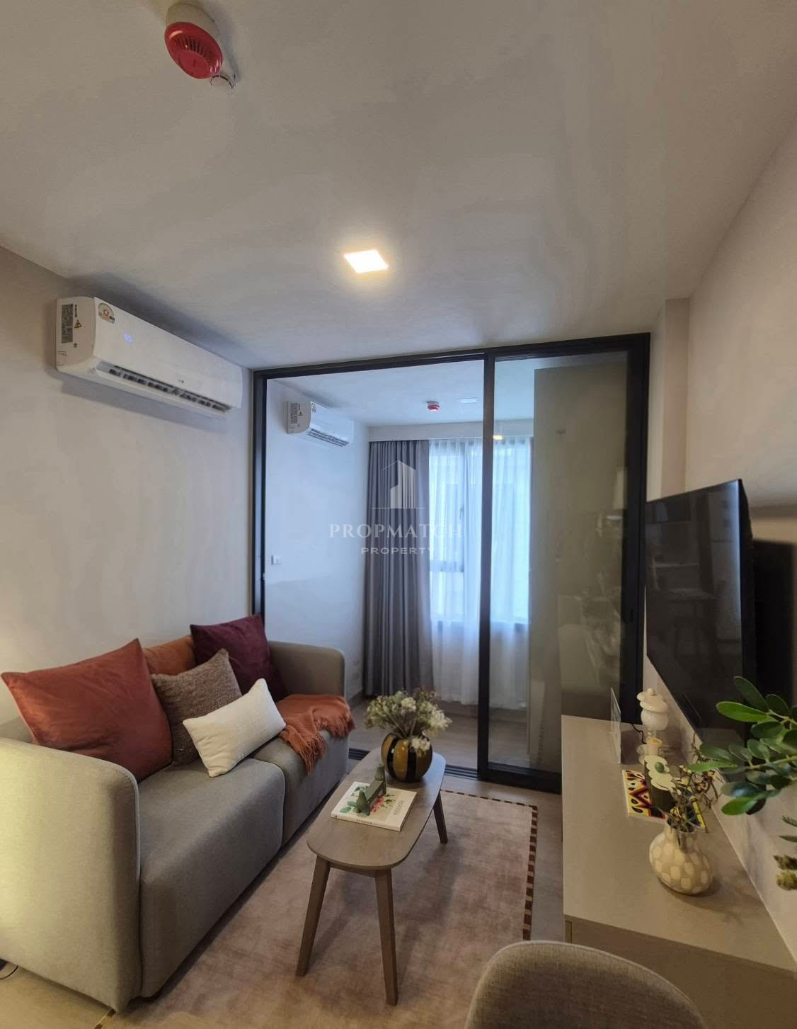 ✨Flash Deal ✨THE BASE Ratchada 19 ( 1Bed 1Bath 34SQM.) Ready to move in! Only 23,000 baht per month Tel.0981315848@propmatch