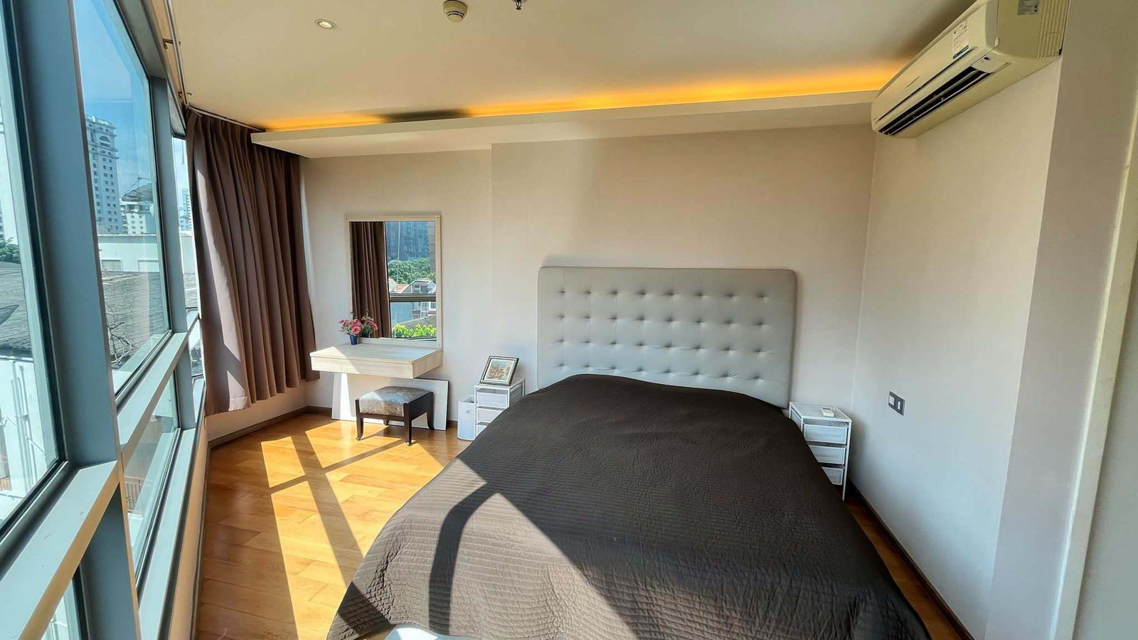 For Rent Condo 2-Bedroom H Sukhumvit 43 Panoramic city views Sukhumvit 43 location Fully furnished and Ready to move in. For Rent Condo 2-Bedroom H Sukhumvit 43 Panoramic city views Sukhumvit 43 location Fully furnished and Ready to move in.