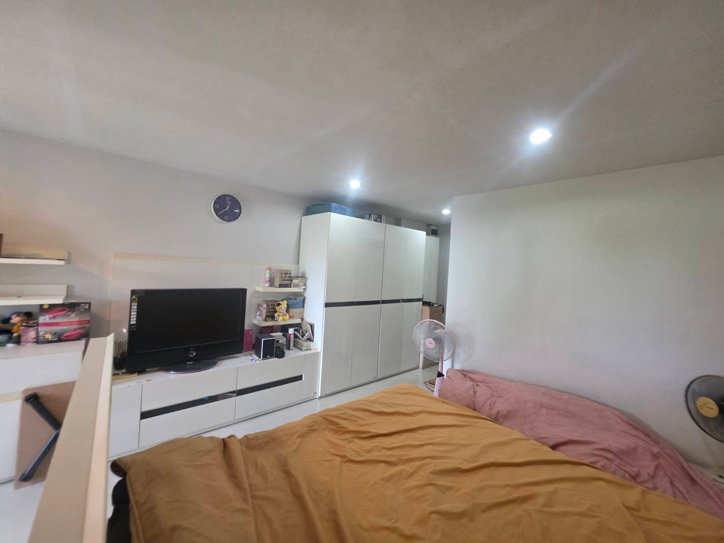 ขายคอนโดรีเจ้นท์โฮม 2 ชั้น 4 Tel.0999983897 – รูปที่ 2