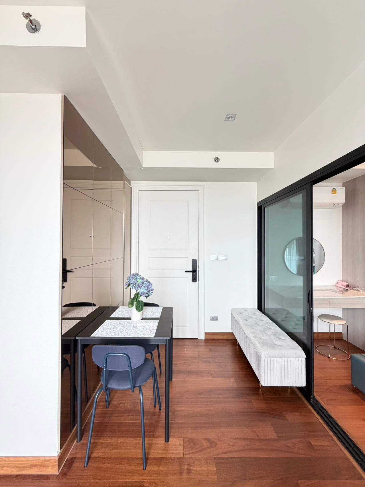 ☀️ 1-Bedroom Condo for Rent in Bangkok ☀️ 📍 Project: Altitude Symphony Charoenkrung Com 100% Welcome Agent ☀️ 1-Bedroom Condo for Rent in Bangkok ☀️ 📍 Project: Altitude Symphony Charoenkrung Com 100% Welcome Agent