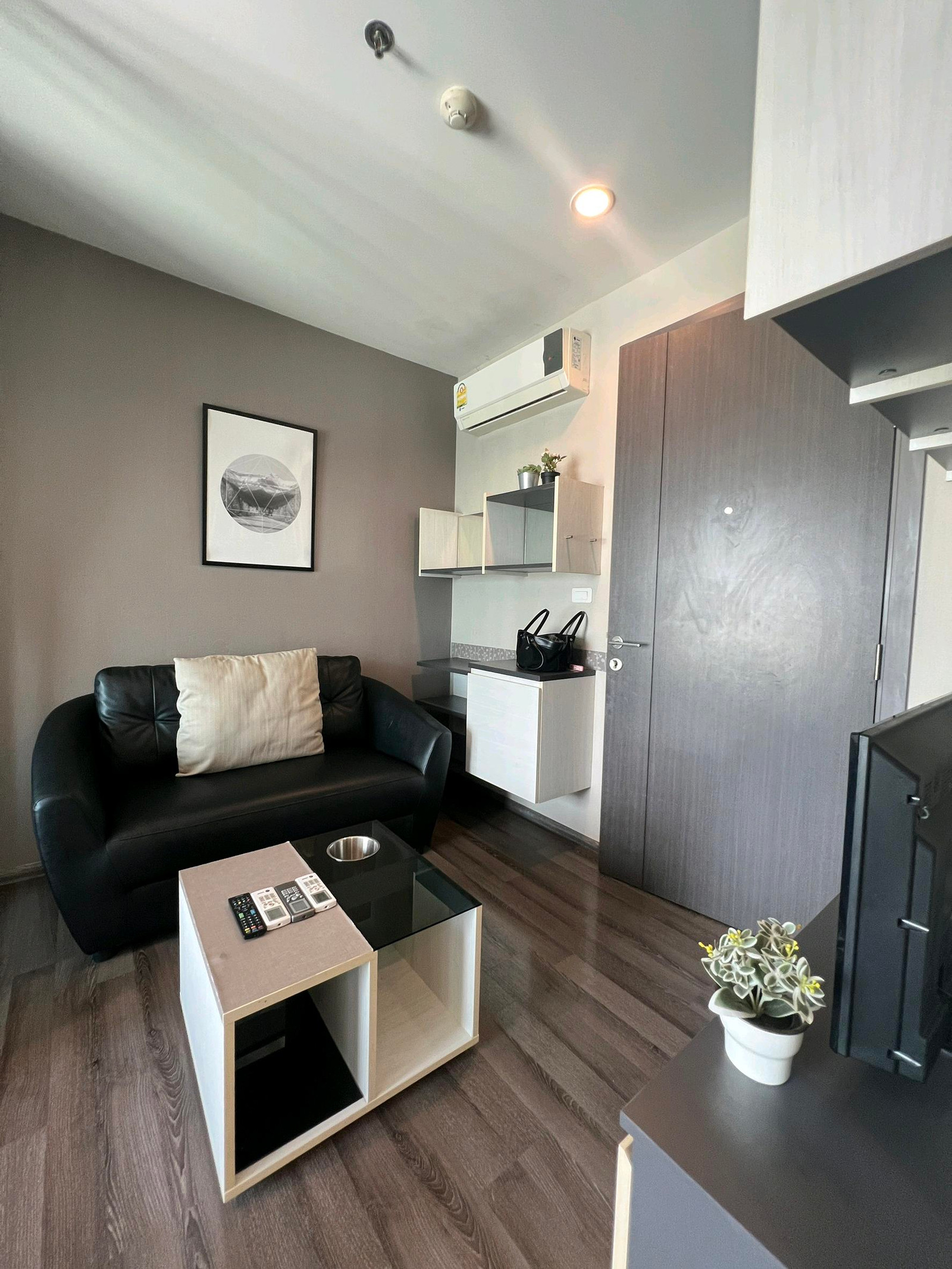 ให้เช่าThe Base Park East For Rent 12,000บาท