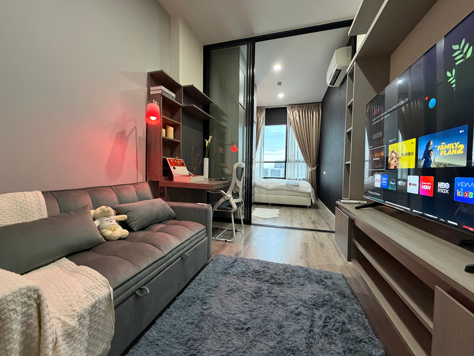 Knightsbridge Prime Ratchayothin, built-in, fully renovated. rents it himself, high floor 23 fl., beautiful view, modern style, best price, 0 minute walk to BTS Phahonyothin 24, 2 minute walk to The Central, new department store opening at the begin Knightsbridge Prime Ratchayothin, built-in, fully renovated. rents it himself, high floor 23 fl., beautiful view, modern style, best price, 0 minute walk to BTS Phahonyothin 24, 2 minute walk to The Central, new department store opening at the begin