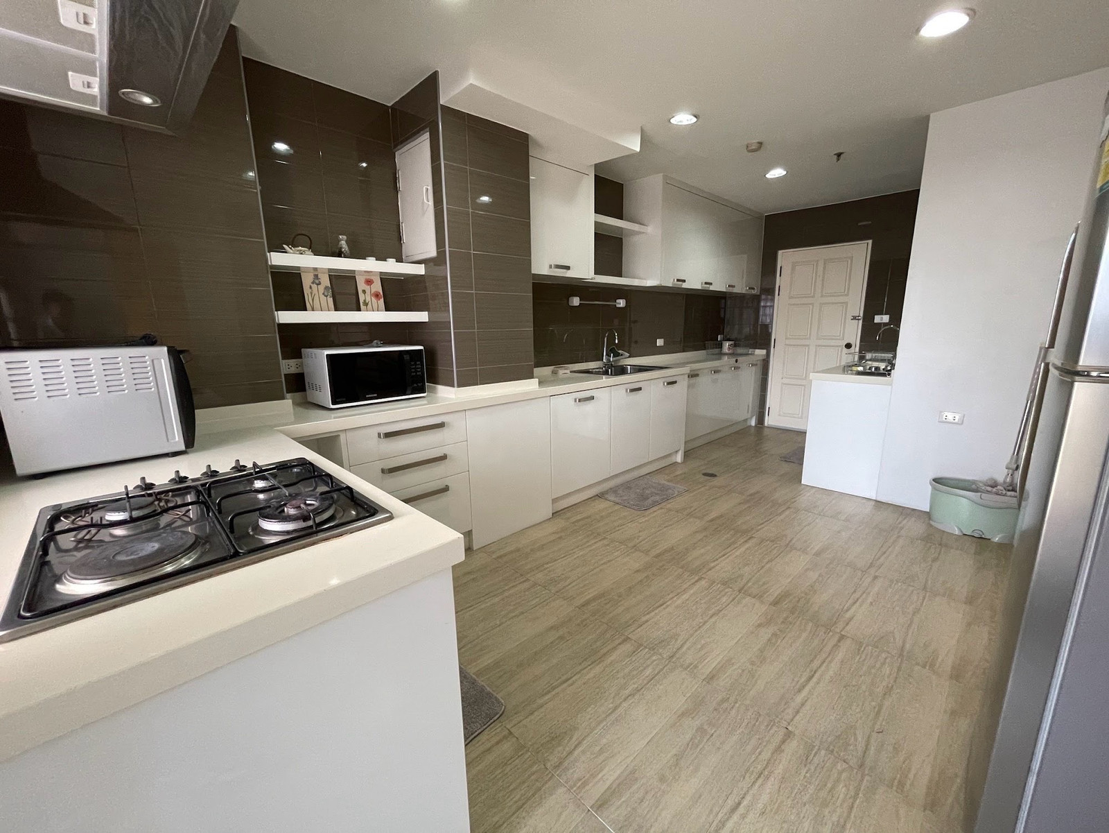 Condo for sale Fifty Fifth Tower, luxury condo in the heart of Thonglor, near Donki and BTS Thonglor, size 3 bedrooms, 2 bathrooms, 165 sq m, price 15.5 MB ☎️0887532858 Prai