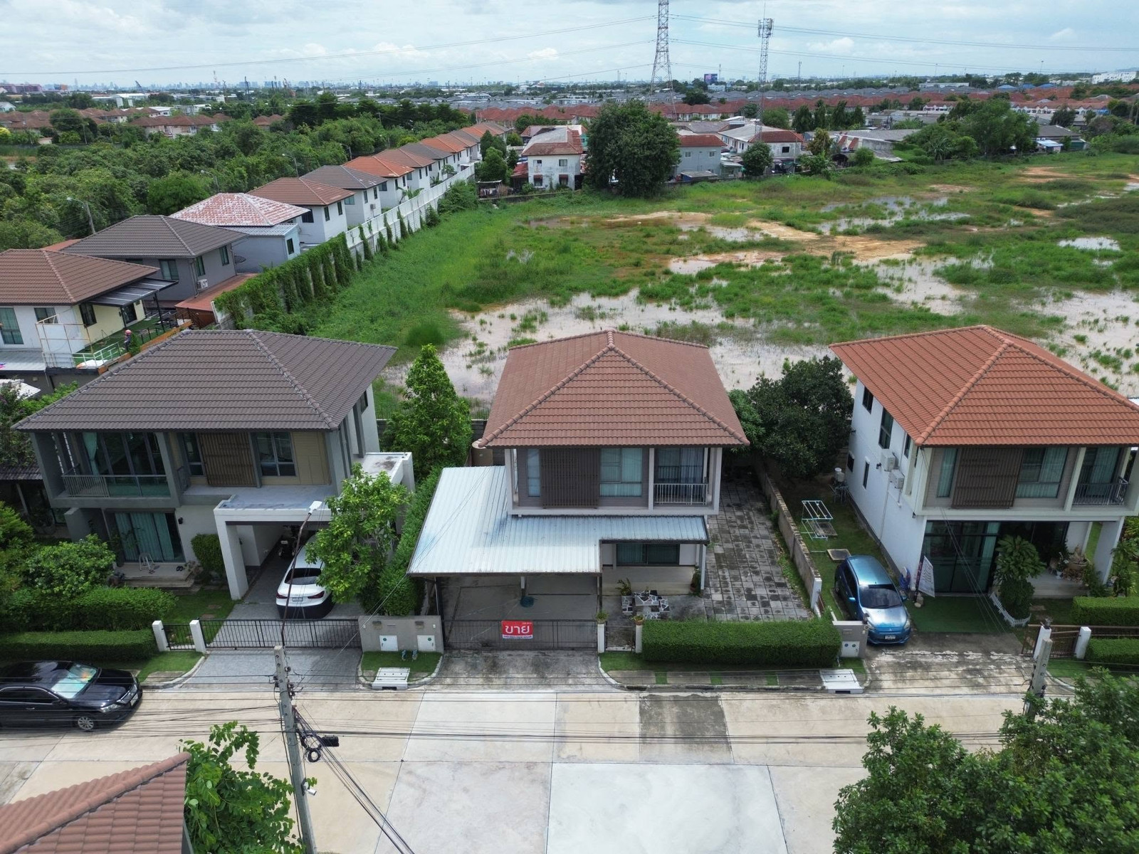 บ้านเดี่ยว 2 ชั้น 3 ห้องนอน 2 ห้องน้ำ 1 ครัว 1 รับแขก 1 รับประทานอาหาร ที่จอดรถในบ้าน 2 คัน – รูปที่ 4