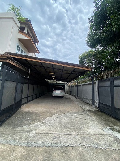 081-632-0632 ให้เช่าโกดัง พร้อมสำนักงาน 2 ชั้น ซอยลาดพร้าว 35 เข้าซอยไม่ลึก พื้นที่รวม 300 ตารางเมตร แอร์ 4 เครื่อง เหมาะเป็นสำนักงานและพื้นที่เก็บสินค้า หรือ ขายของออนไลน์ แพ็กของ – รูปที่ 2