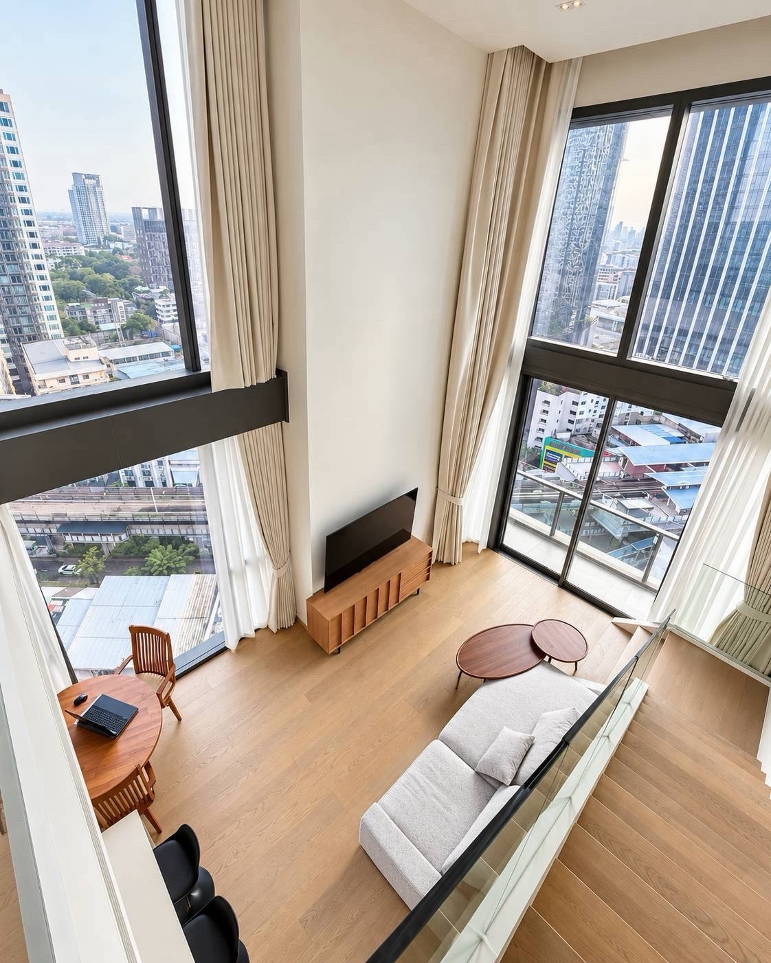 For Rent THE STRAND THONGLOR | 2BR | Duplex Corner Unit | 111 SQ.M. | 6.3M Ceiling Height Tel.0889797878 – รูปที่ 2
