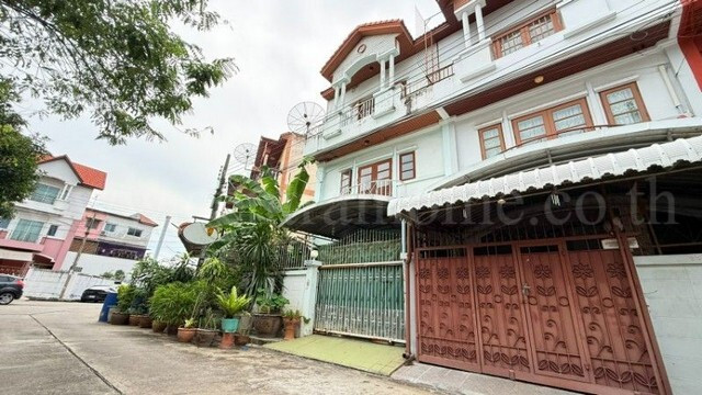 ทาวน์เฮ้าส์ 3 ชั้น บ้านร่มไทร ซอยกำนันแม้น 7 บางบอน – รูปที่ 2