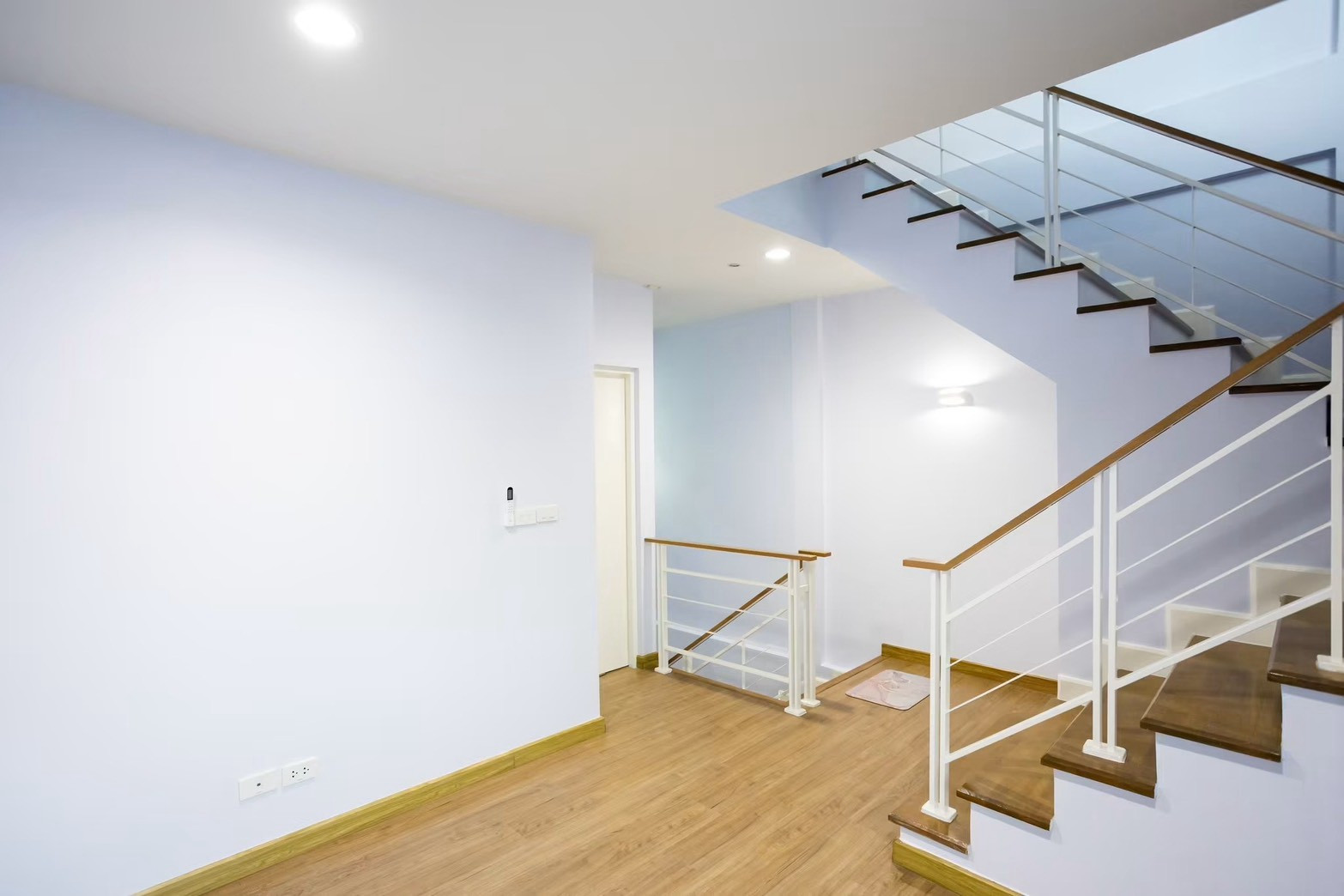 🏡 ให้เช่า ทาวน์โฮม บ้านกลางเมือง ลาดพร้าว 71 นาคนิวาส 34 3 ห้องนอน 3 ห้องน้ำ Garden View | Fully Furnished | พร้อมเข้าอยู่ 🐶🐱 เลี้ยงสัตว์ได้เฉพาะโซนนอกบ้าน 💰 ค่าเช่า 38,000 บาท/เดือน – รูปที่ 4
