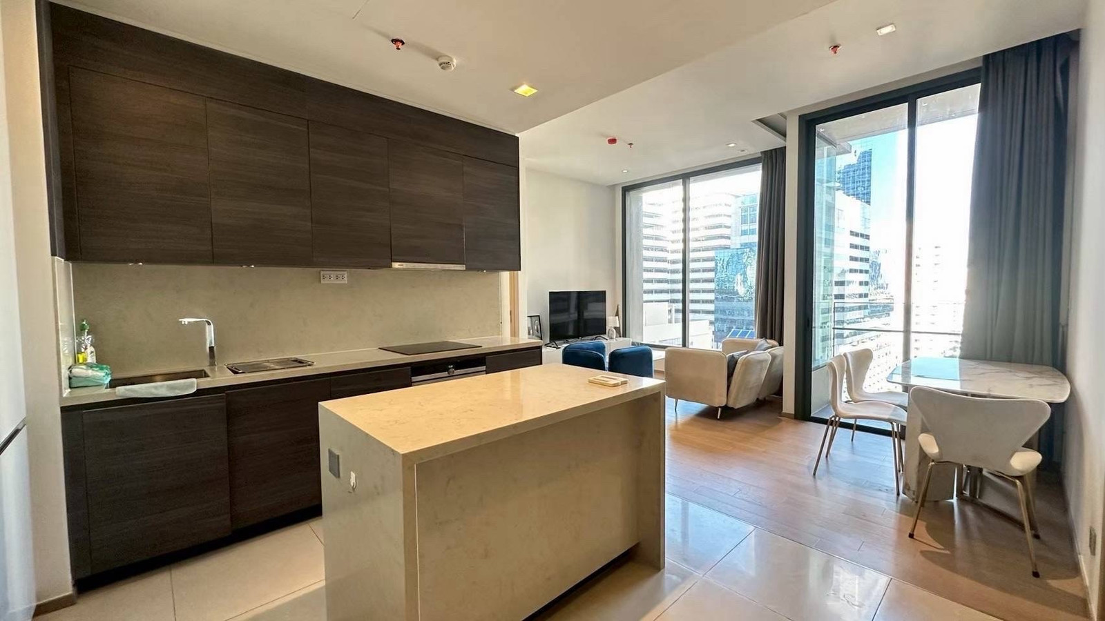 For Rent The Esse Asoke | Spacious 2 Beds Residence | Floor 12A | 65 SQ.M. | Tel./Line 0889797878 – รูปที่ 2