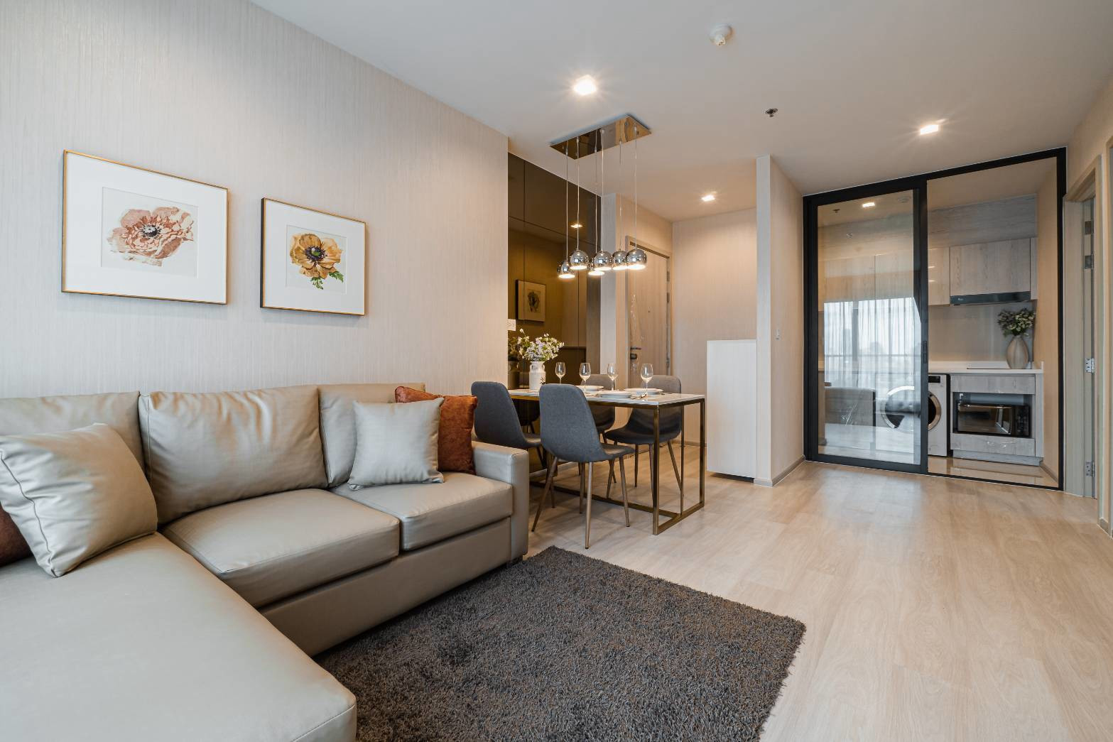 NSJ: Life One Wireless 2BR For Rent Near BTS Ploenchit