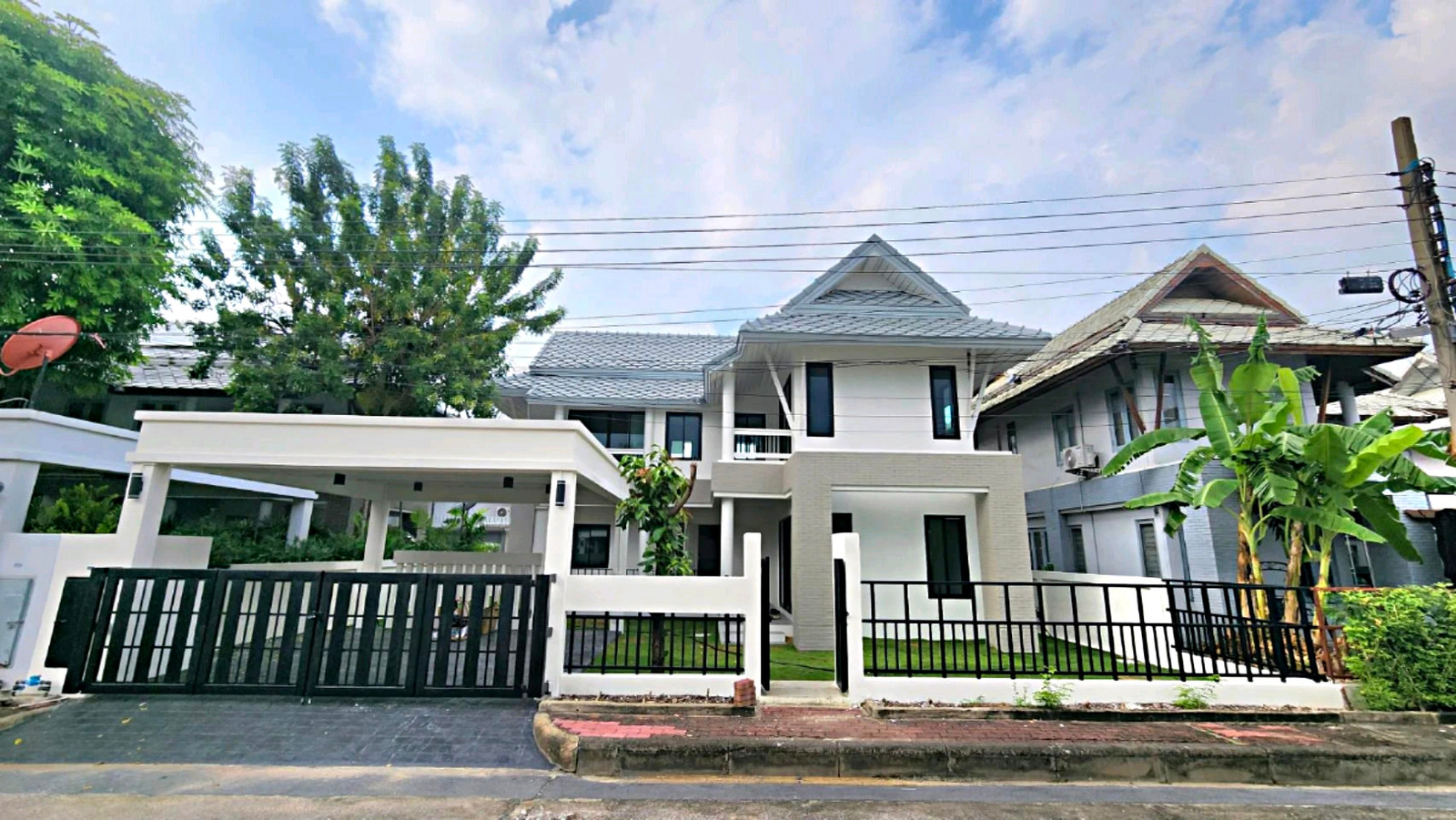 🔥🔥ลด 1,000,000 บาท ‼️‼️  💫ขายบ้านเดี่ยว Noble Wana ปิ่นเกล้า 1💫 🏡บ้านเดี่ยว Hybrid Home ทำเลติดถนนบรมราชชนนี บรรยากาศโครงการเป็นส่วนตัว แนวบ้านพักตากอากาศ  ✨ทำเลติดถนนบรมราชชนนี เดินทางเข้าเมืองฝั่งปิ่นเกล้าสะดวก ✨เชื่อมต่อพุทธมณฑล-ศาลายาได้ง่าย ✨โคร