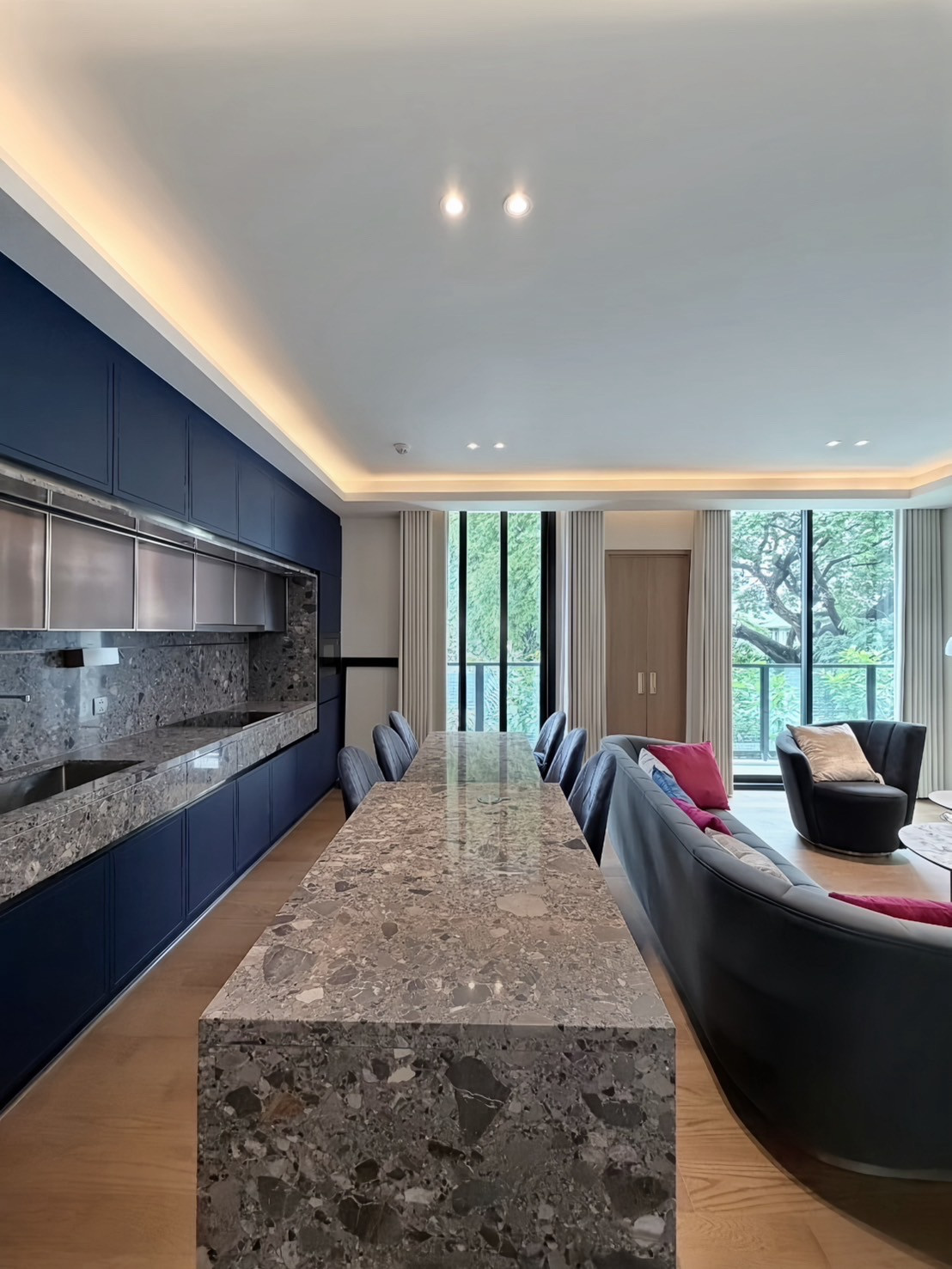 Via34 ✨| Luxury 3-Bedroom Condo for Rent | Pet-Friendly Via34 ✨| Luxury 3-Bedroom Condo for Rent | Pet-Friendly