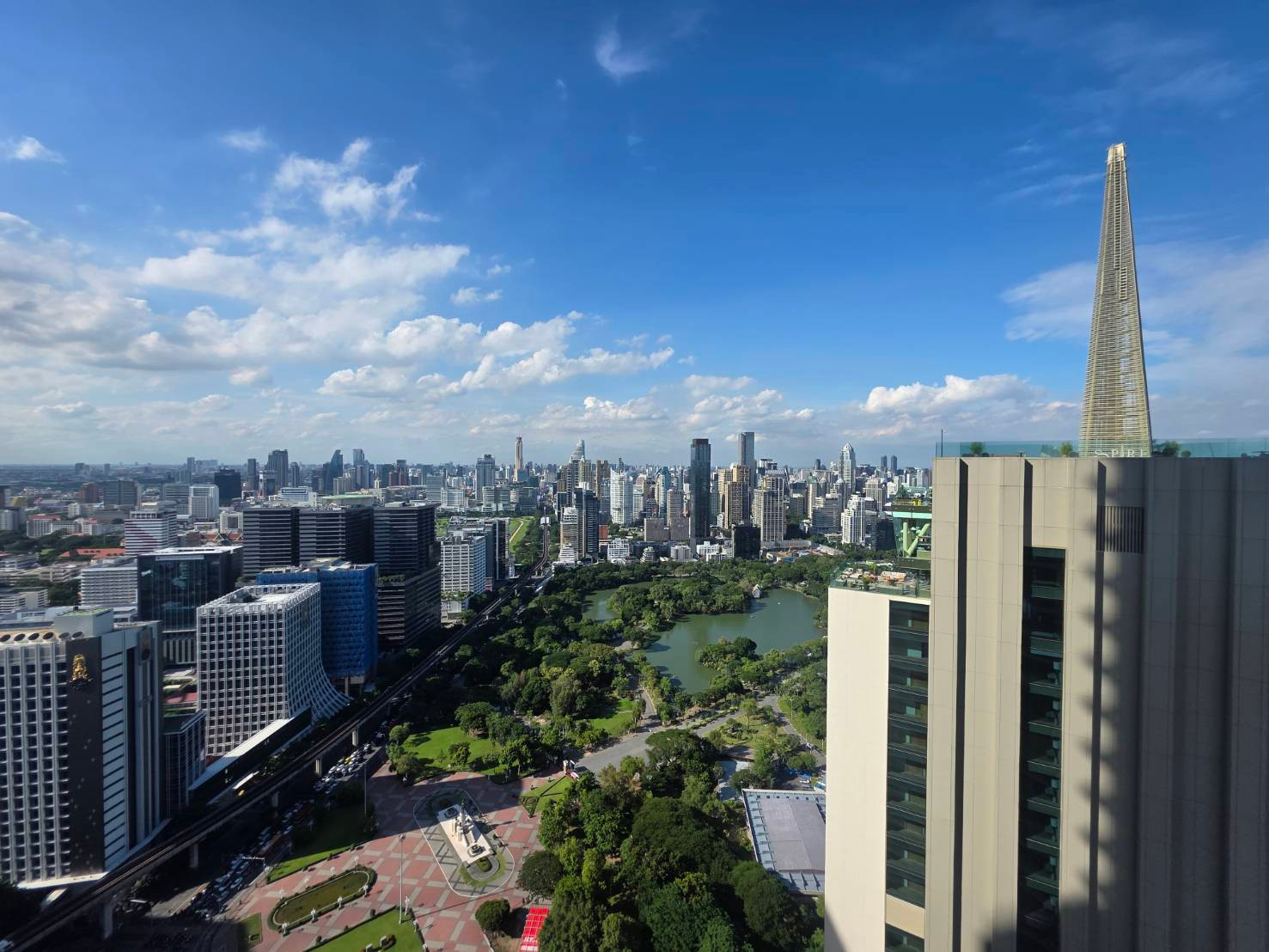 Dusit Residences: 3bed 3.5bath 228sqm 95,000,000 Panoramic lumpini view Am: 0656199198