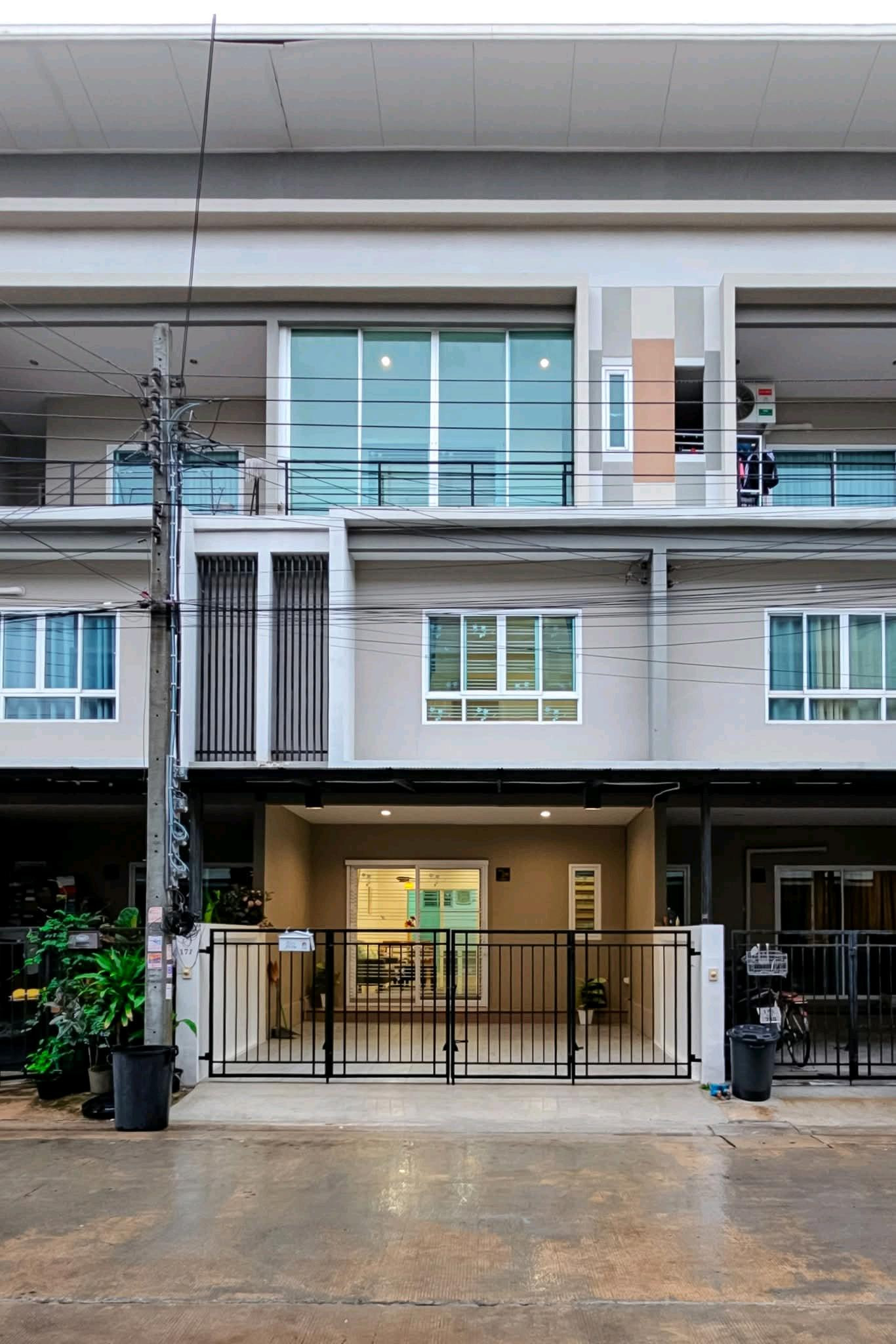 ขาย ♡ ทาวน์โฮม 3 ชั้น 3 ห้องนอนหมู่บ้าน วิชชั่น สมาร์ทไลฟ์ Vision Smart Life