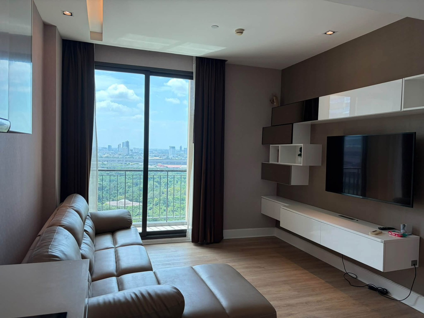 🏠✨ อีควิน็อคซ์ พหล - วิภา (Equinox Phahol - Vibha) | เช่าคอนโด 2 ห้องนอน (HBH-LP-42)