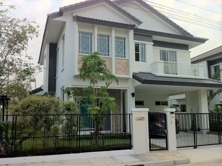 For rent/sale corner detached house, Manthana Village, Chaengwattana-Ratchaphruek. Beautifully decorated and ready to move in. For rent/sale corner detached house, Manthana Village, Chaengwattana-Ratchaphruek. Beautifully decorated and ready to move in.