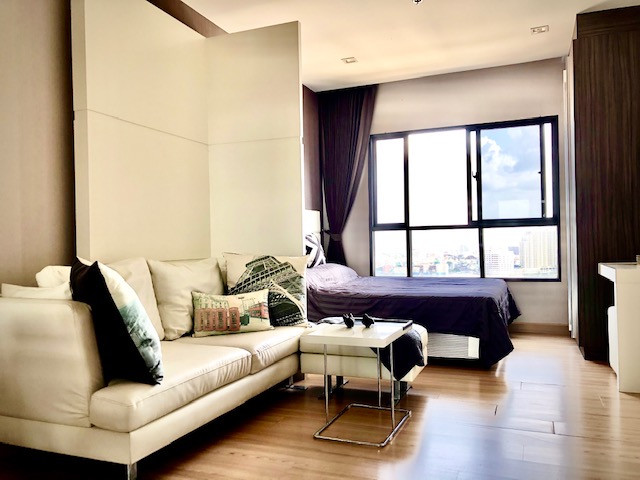 Unit Available at Urbano Absolute Sathon Multiple units available—prices negotiable! Unit Available at Urbano Absolute Sathon Multiple units available—prices negotiable!