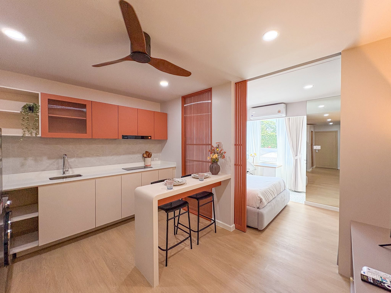 Boonmas Mansion Condo, Foreign Quota, Fully built-in furniture throughout the room. 