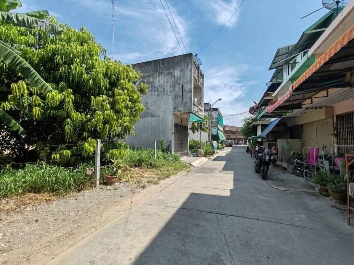 ขายที่ดินเปล่าใจกลางอู่ทอง สุพรรณบุรี 40 ตร.ว. ผังเมืองสีเหลือง ถมแล้วติดถนนสาธารณะ เหมาะลงทุนระยะยาว ใกล้แหล่งชุมชน  – รูปที่ 3