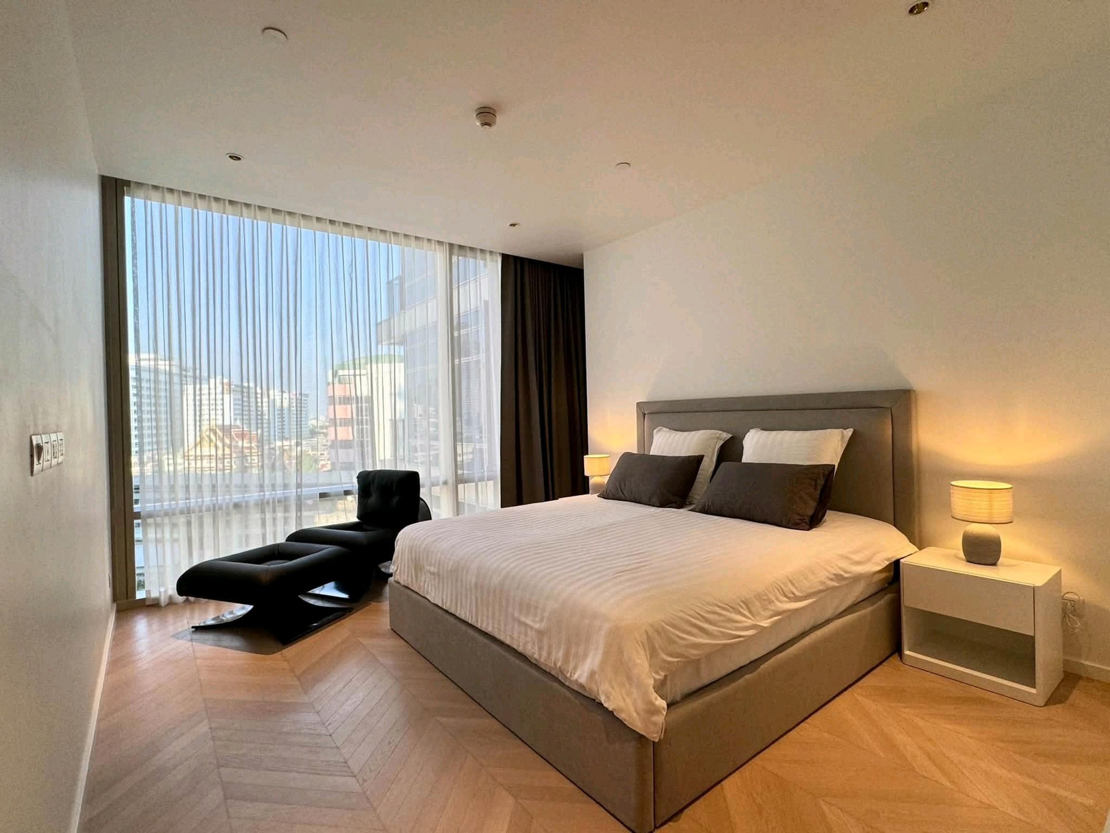 Luxury condo for sale in the heart of the city Next to the Chao Phraya River, Four Seasons Private Residences Bangkok Luxury condo for sale in the heart of the city Next to the Chao Phraya River, Four Seasons Private Residences Bangkok