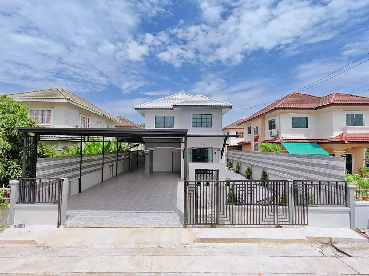 บ้านหลังใหญ่ 5 ห้องนอน รีโนเวทใหม่ พร้อมอยู่! | KC Garden Home 9