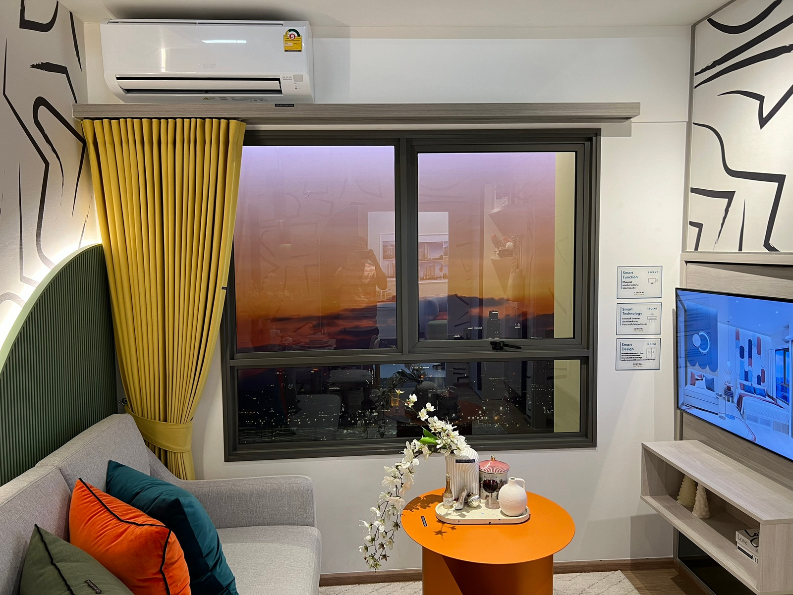 Condo down payment sale ESCENT BANGNA, 2nd floor, Building A, Soi Bangna-Trad 23, good location, convenient travel, near Central Bangna.