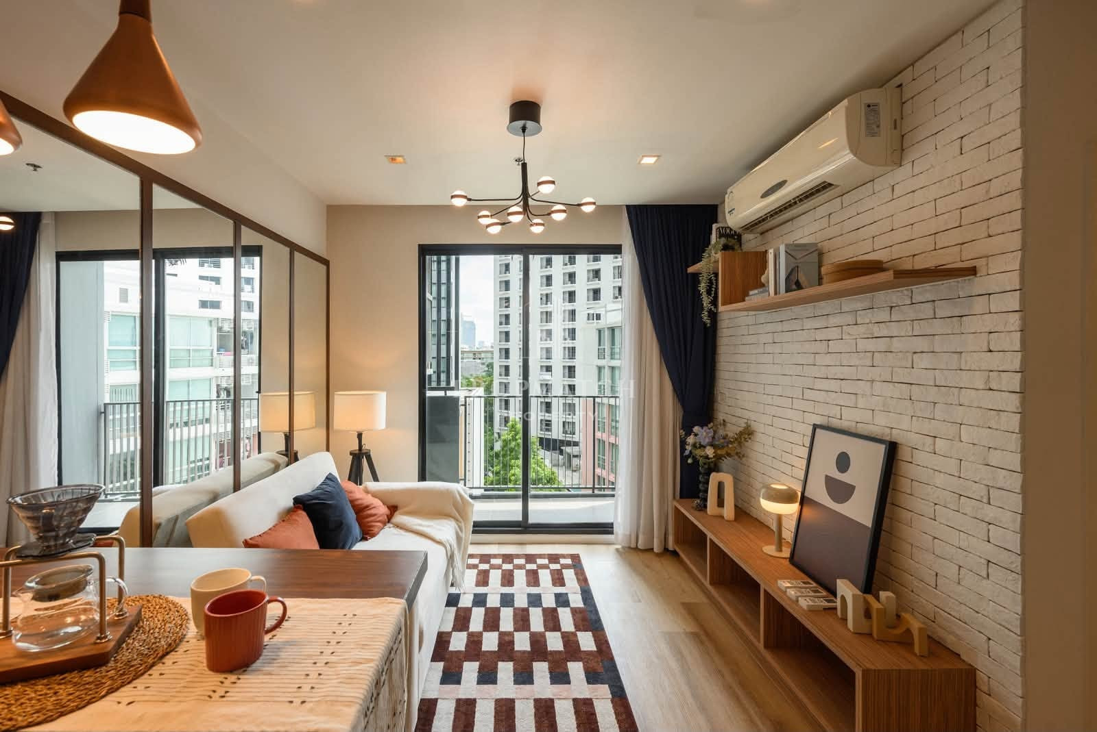 ✨Flash Deal ✨Quinn Ratchada 17 (2Bed 2Bath 66SQM.) ready to move in! Only 6,090,000 baht Tel.0981315848 @propmatch ✨Flash Deal ✨Quinn Ratchada 17 (2Bed 2Bath 66SQM.) ready to move in! Only 6,090,000 baht Tel.0981315848 @propmatch
