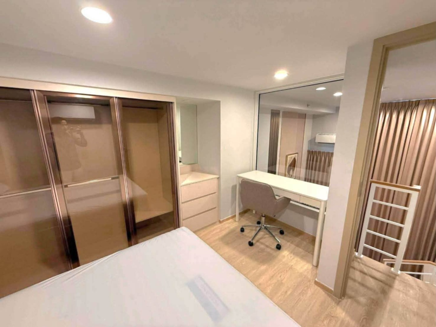 🔥Rent Now🔥 Culture Chula, near MRT Samyan and BTS Saladaeng stations. Fully furnished and ready to move in.