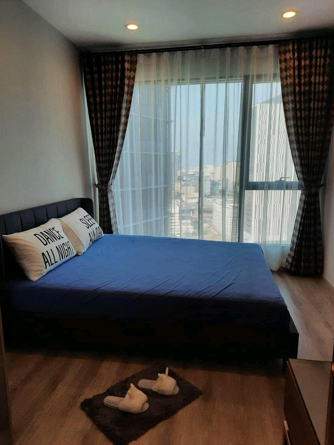 Condo for rent🌈IDEO MOBI ASOKE📍MRT Phetchaburi, near Singha Complex, SWU. Condo for rent🌈IDEO MOBI ASOKE📍MRT Phetchaburi, near Singha Complex, SWU.