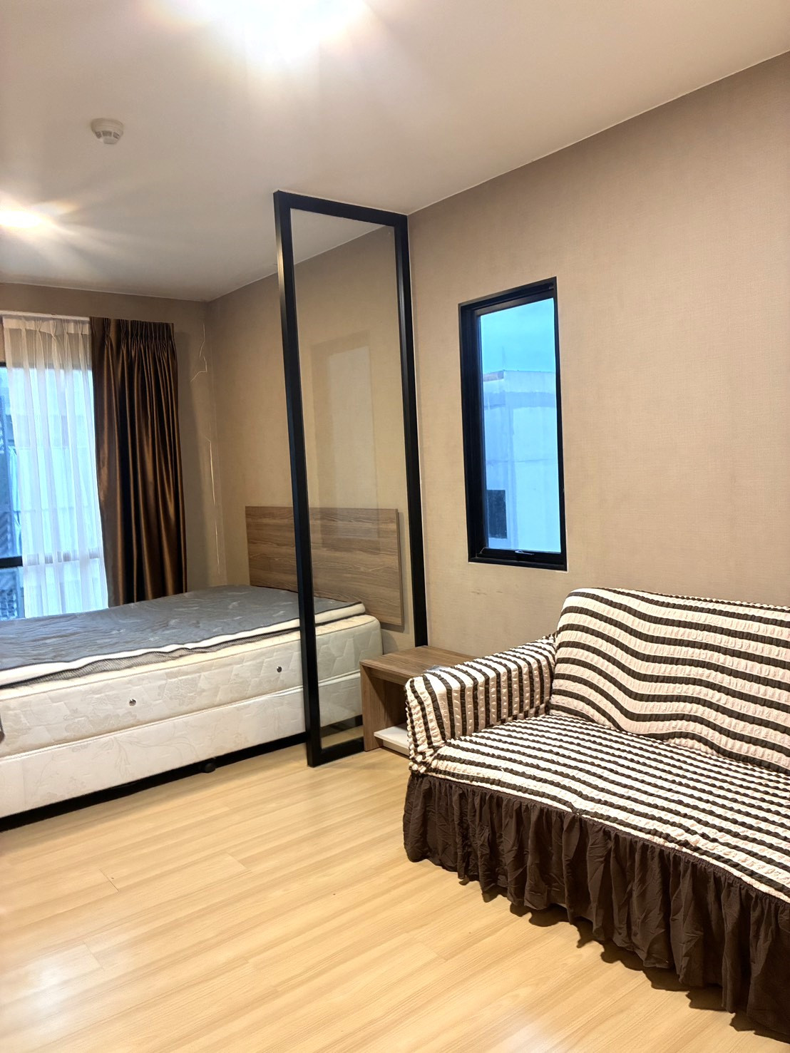 💥 [ 𝐏-𝟏𝟏𝟖𝟕𝟏𝟗 ] FOR RENT : LESTO Sukhumvit 113 Resort-style Facilities! Near BTS Samrong 𝟖,𝟓𝟎𝟎 THB/mo. | Line @easycondoplus | 099-229-6397 