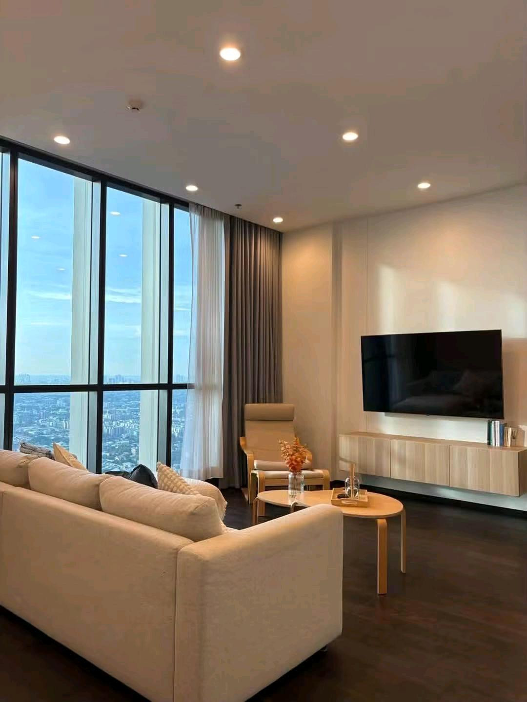 🔥🔥 Penthouse Condo for rent Whizdom Essence 🔥🔥BTS Punnawithi Station 🔥🔥 Penthouse Condo for rent Whizdom Essence 🔥🔥BTS Punnawithi Station