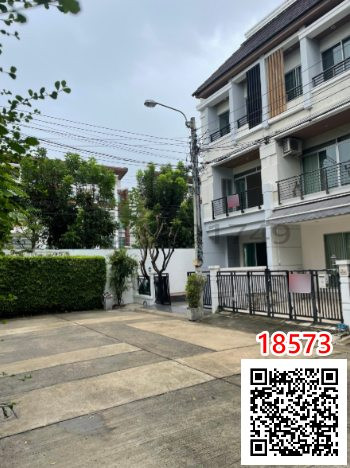 ขาย ทาวน์โฮม 3 ชั้น บ้านกลางเมือง Urbanion ศรีนครินทร์ 46/1  ตรงข้ามห้างพาราไดซ์พาร์ค   – รูปที่ 2