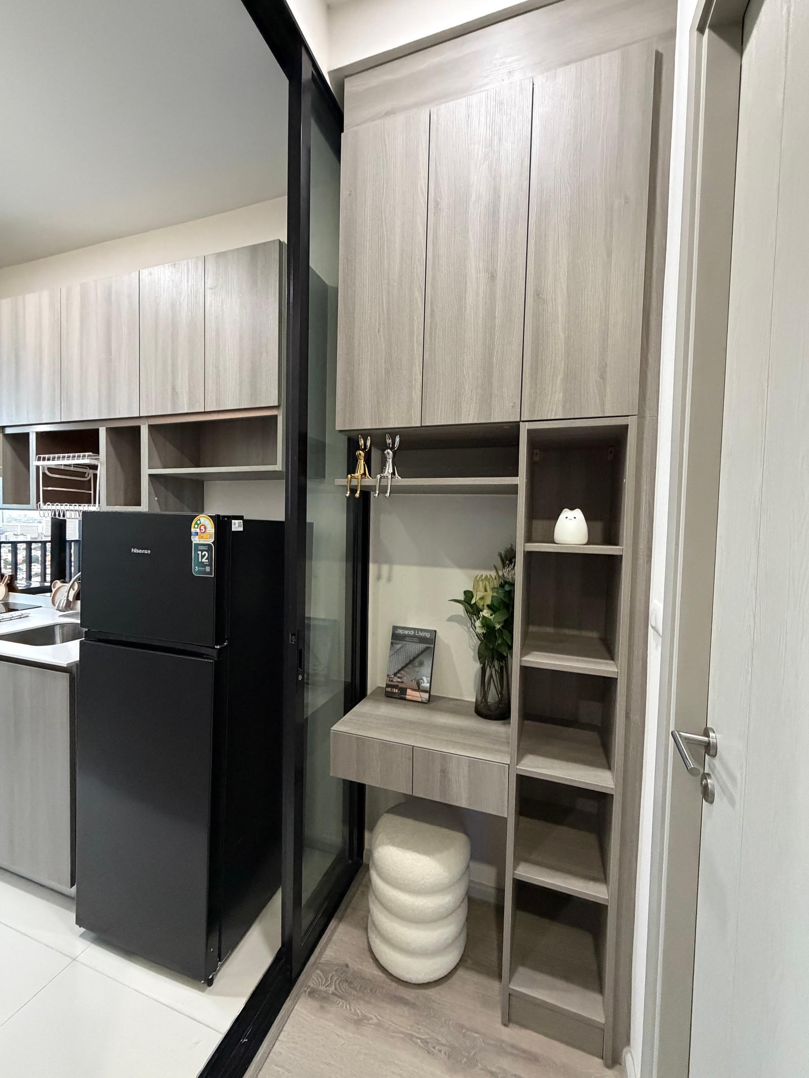 Knightsbridge Prime Ratchayothin บิ๊วอินตกแต่งใหม่จัดเต็ม  ชั้นสูง 23 fl. วิวสวย Modern style ราคาคุ้มที่สุด เดิน 0 นาที ถึง BTS พหลโยธิน 24 เดิน 2 นาที ถึง The Central ห้างใหม่เปิดต้นปี Major รัชโยธิน 1 นอน 1 น้ำ ทำสัญญาก่อนได้ก่อน ด่วน! – รูปที่ 4