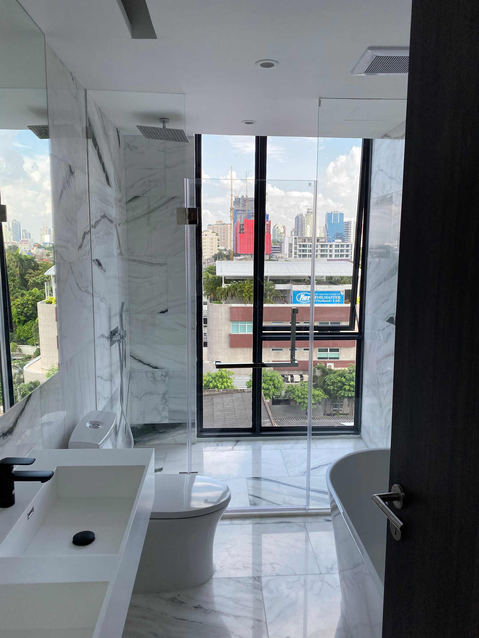 ✨ 2 ห้องนอน | ห้องกว้าง บรรยากาศเป็นส่วนตัว เหมาะสำหรับครอบครัว 📍 168 Sukhumvit 36 – รูปที่ 3