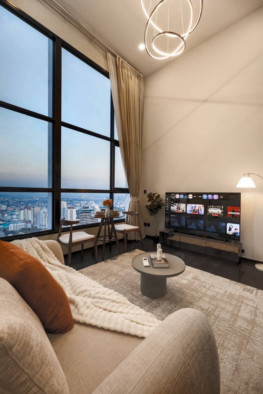 For Rent • Park Origin Thonglor • 2 Bedrooms + Working Room | 39th Floor | 65 SQ.M. | Tel./Line 0889797878 For Rent • Park Origin Thonglor • 2 Bedrooms + Working Room | 39th Floor | 65 SQ.M. | Tel./Line 0889797878