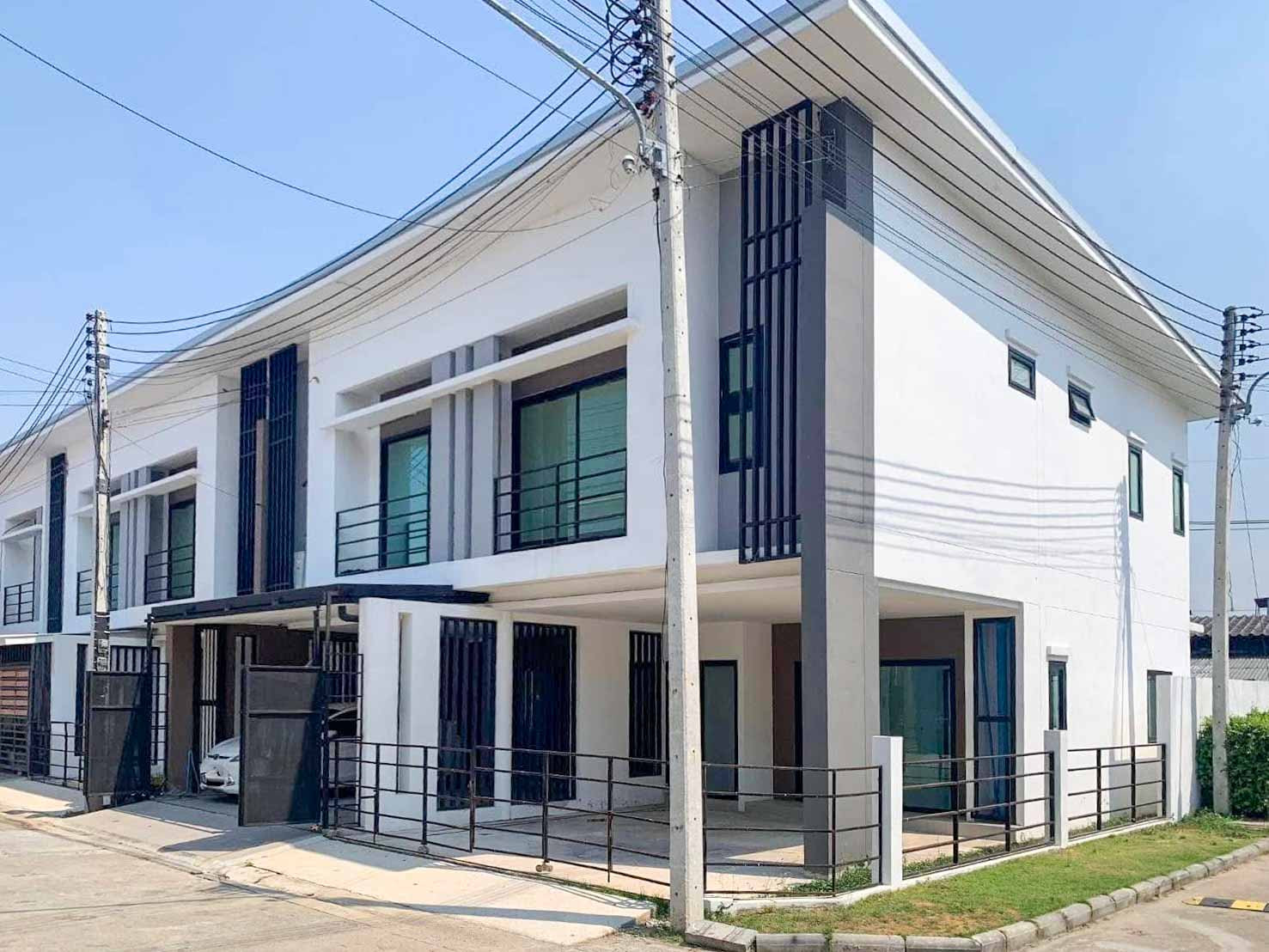 Townhome for Sale EK Town Phutthamonthon Sai 4, 3 beds 2 baths 31 Sqw 124 Sqm Near  Phet Kasem Om Noi Phutthasakhon Salaya Borommaratchachonnani : KT26S-016 