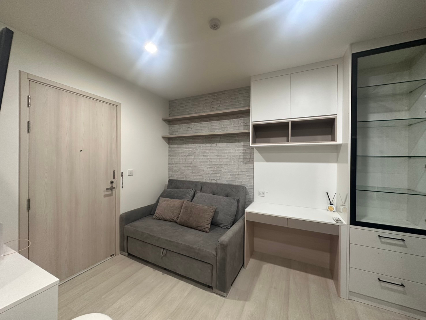 ด่วน! ขายคอนโด Life Asoke ห้องตกแต่งครบ พร้อมผู้เช่า 1 ห้องนอน 35ตร.ม – รูปที่ 2