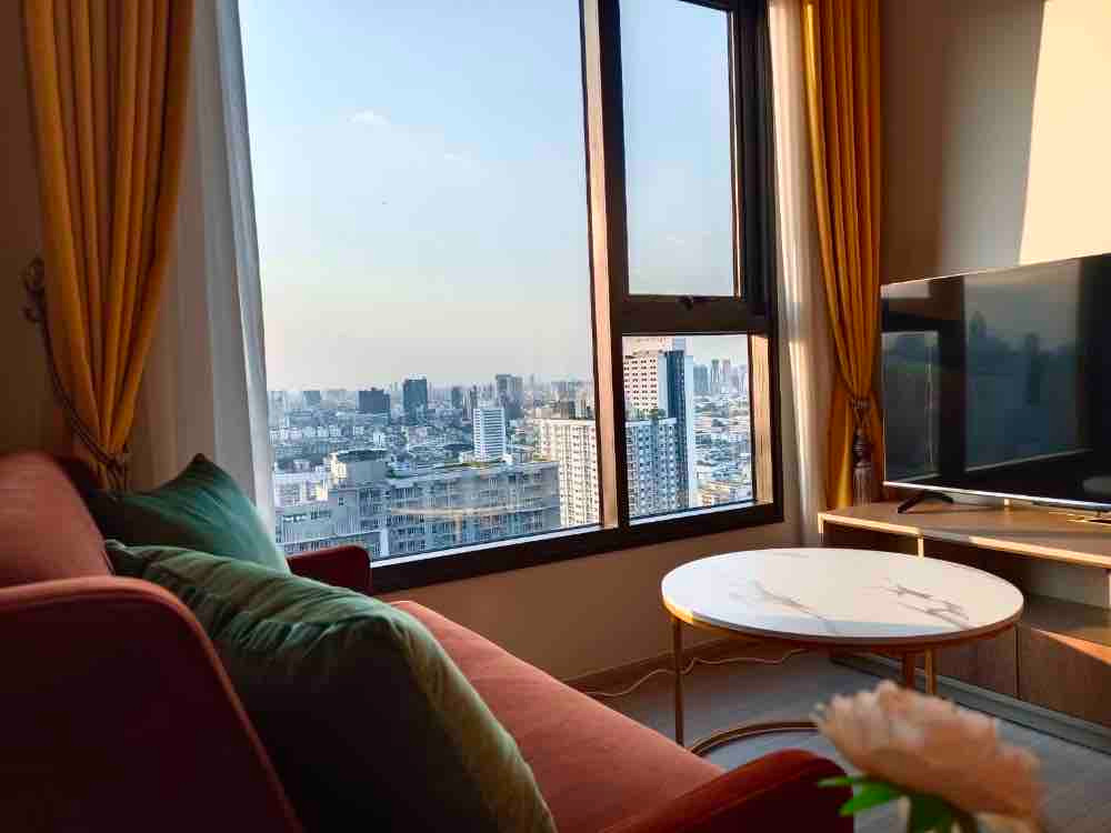 Unit Available at Life Asoke Hype Multiple units available—prices negotiable!