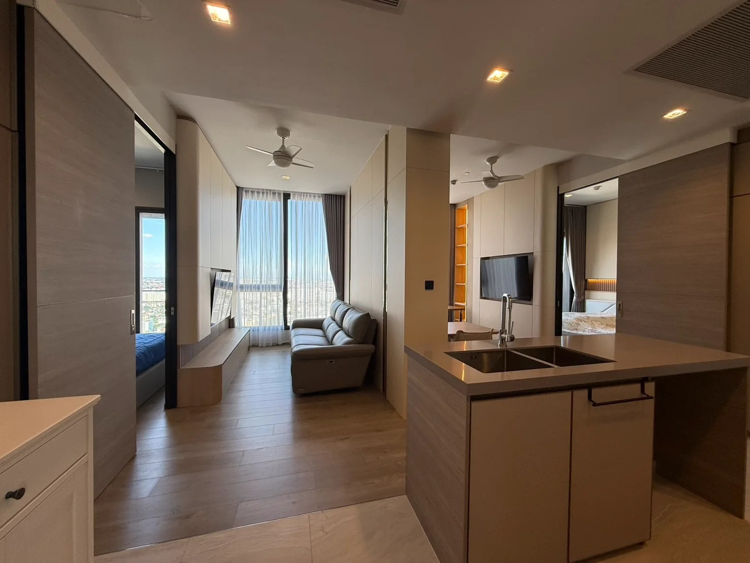 ให้เช่า The Crest Park Residences | 2 ห้องนอน | Add line: @agentkarn ให้เช่า The Crest Park Residences | 2 ห้องนอน | Add line: @agentkarn