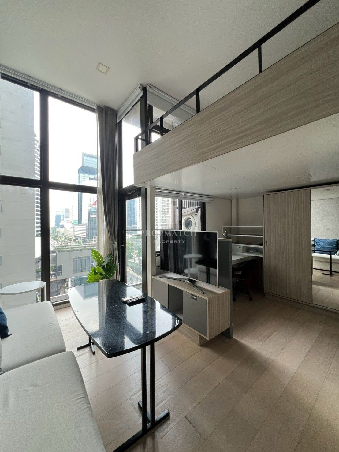 ✨Flash Deal ✨Chewathai Residence Asoke ( 1Bed 1Bath 36SQM.) พร้อมอยู่ ! เพียง 22,000 บาทต่อเดือน Tel.0981315848@propmatch 