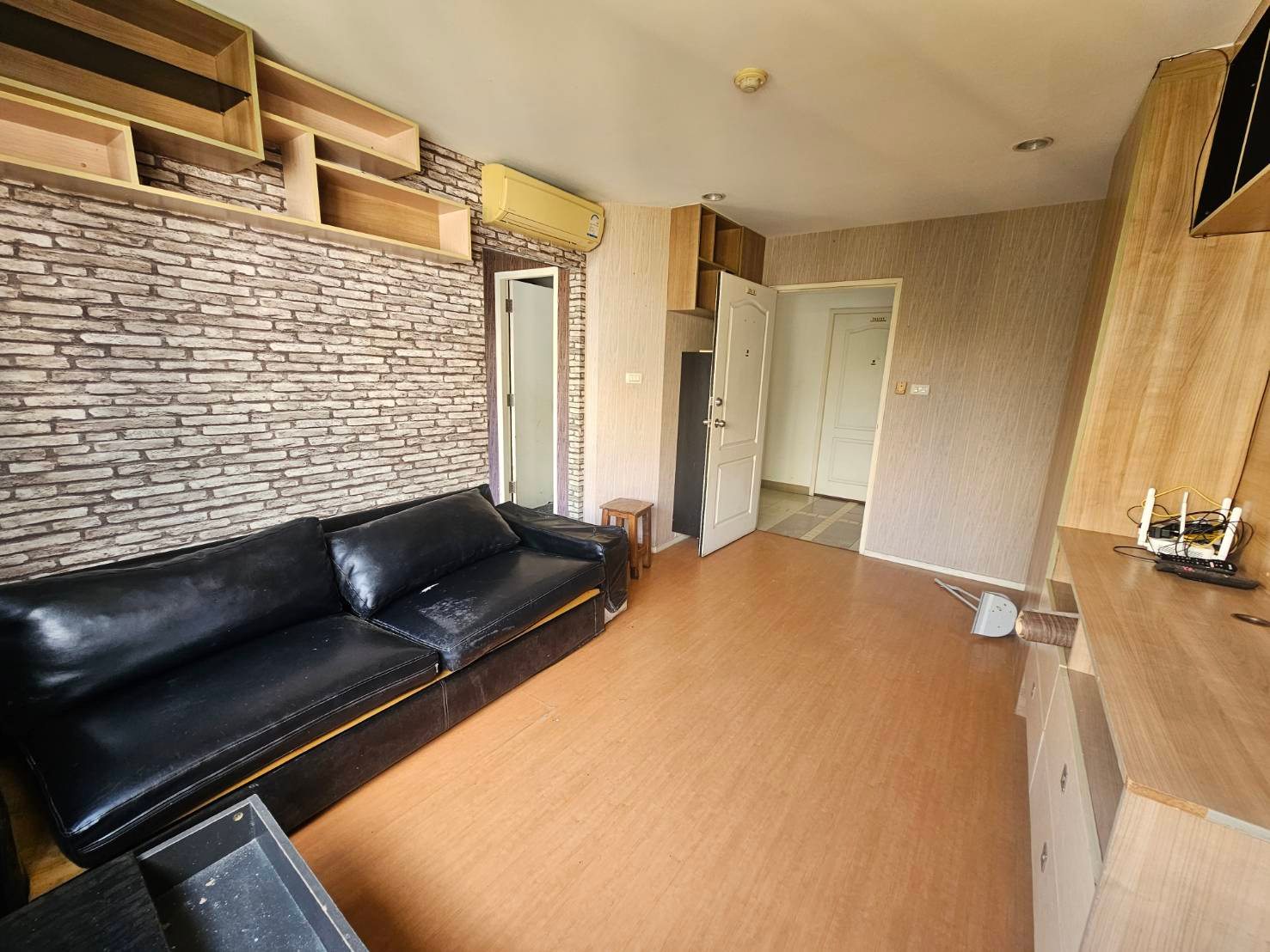 📍 Condo for sale Lumpini NIDA Serithai 2, only 1.99 million baht, 46 sq m, 2 bedrooms, 2 bathrooms, near The Mall Bangkapi, NIDA, Kasemrad Hospital, Ramkhamhaeng Tel. Nan 084-694-8888