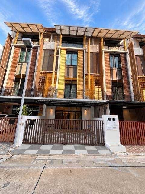 Townhome for rent: Flora Marigold Prime Location🌈 👑💥 