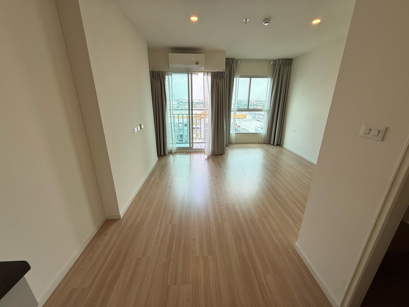 🏢 Lumpini Ville Chaengwattana-Pak Kret Station 🏢 Studio 22.21 sq.m. empty room..very new‼️